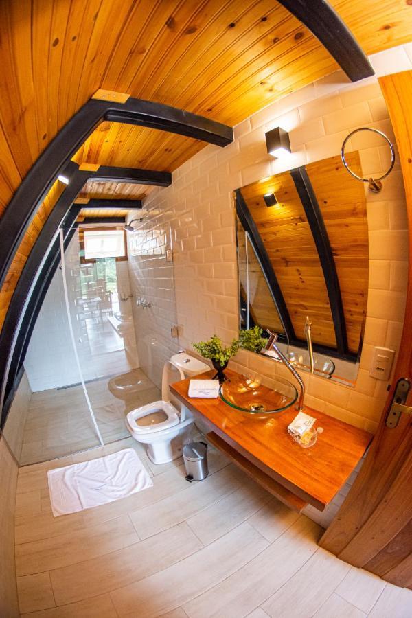 Cachoeira Paraiso Guest house *